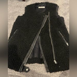 Zara Sherp Zip Vest